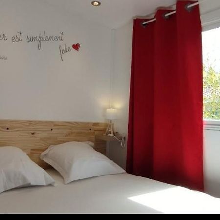 Bungalow Au Pied Du Luberon Saint-Martin-de-la-Brasque Dış mekan fotoğraf